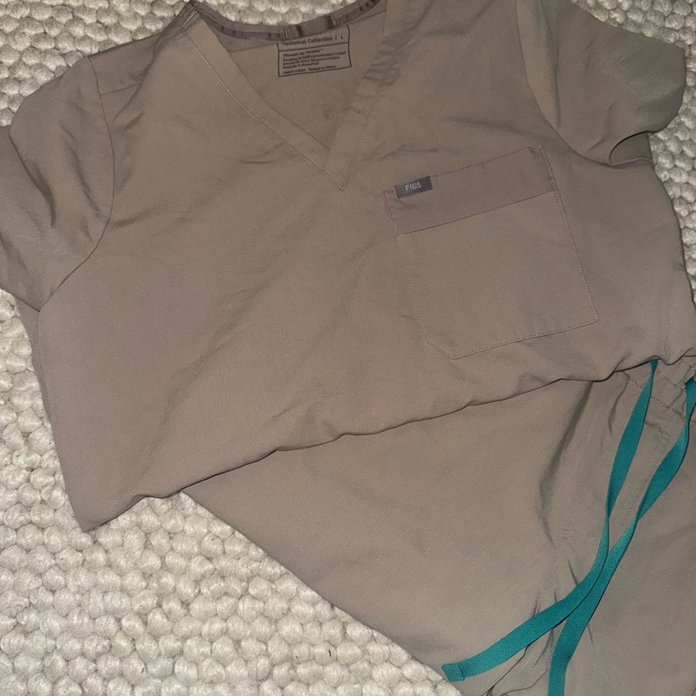 Figs Tan Joggers with Zamora Top - Picture 2 of 8